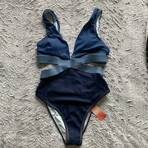 Cupshe Jojo Fletcher collection swimsuit